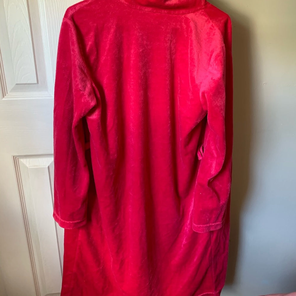 Pink Robe - Picture 2 of 2